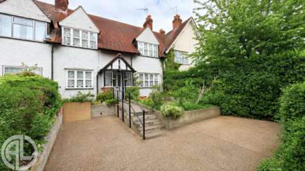 Ridge Road, Letchworth Garden City, SG6 1PN, Image 1