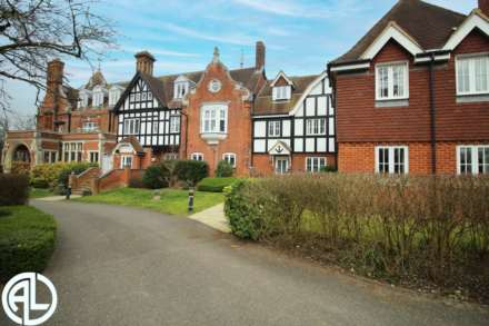 Roxley Manor, Willian, SG6 2DP