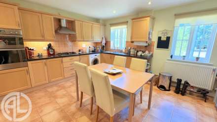 Roxley Manor, Willian, SG6 2DP, Image 4