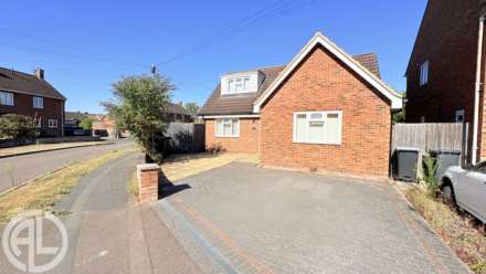 Kingsway, Stotfold, SG5 4EL, Image 1