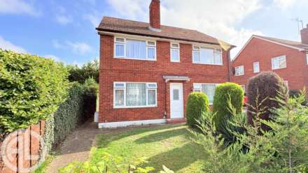 Lawrence Avenue, Letchworth Garden City, SG6 2EX