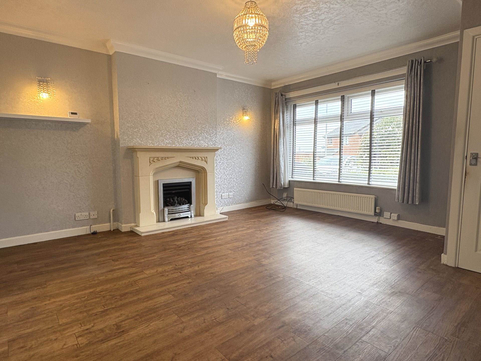 Holden Fold Lane, Royton, Image 2