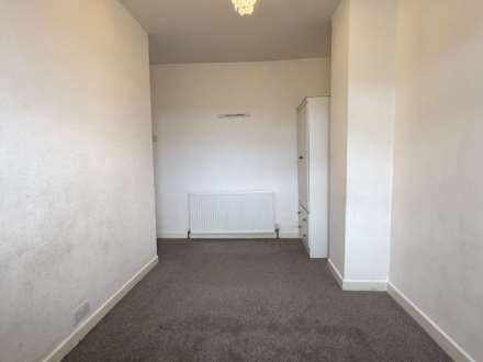 Holden Fold Lane, Royton, Image 10