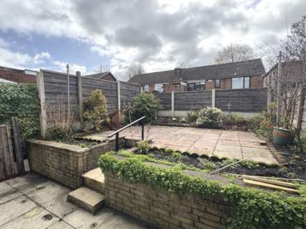 Holden Fold Lane, Royton, Image 14