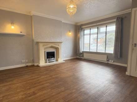 Holden Fold Lane, Royton, Image 2