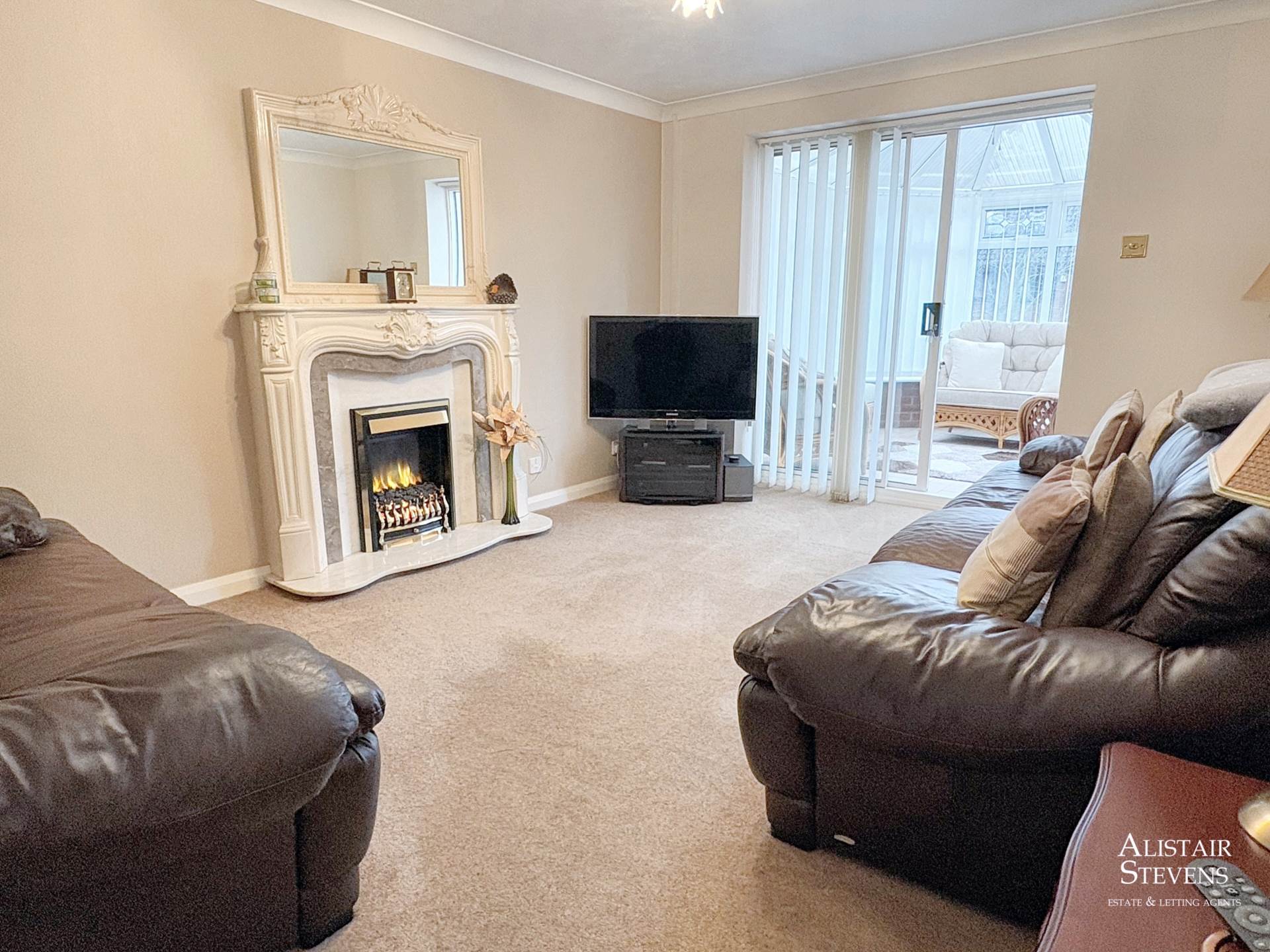 Luzley Brook Road, Royton, Image 10