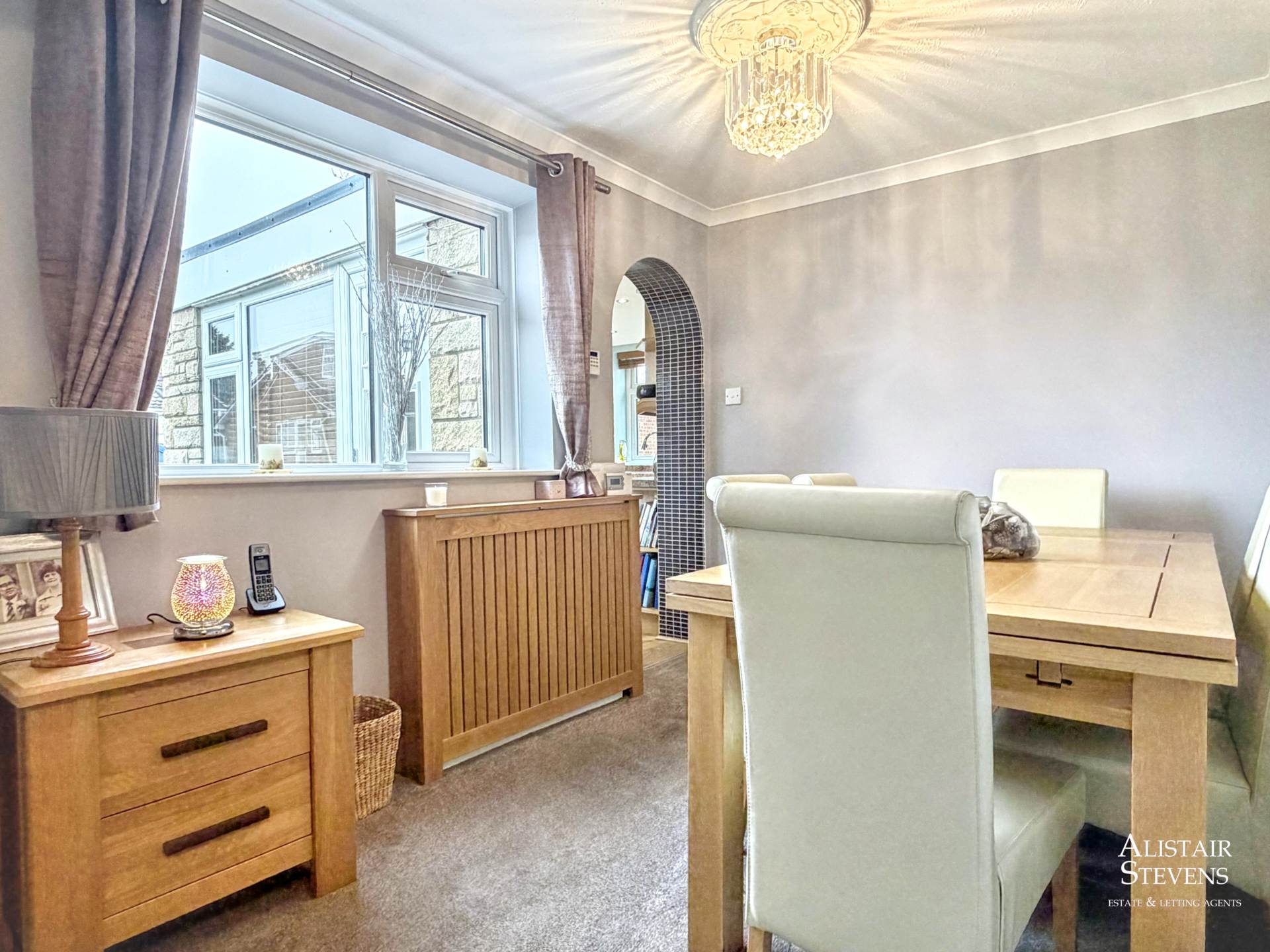 Ashdown Way, Shaw, Image 2