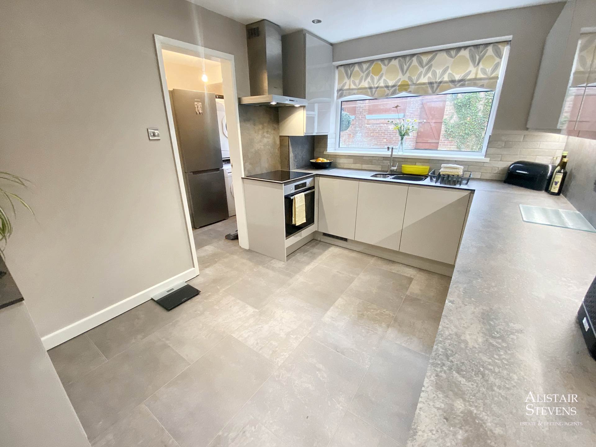 Delta Close, Royton, Image 4