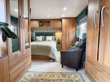 Marlwood Way, Royton, Image 18