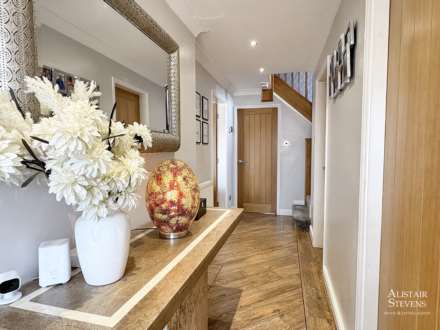 Marlwood Way, Royton, Image 4