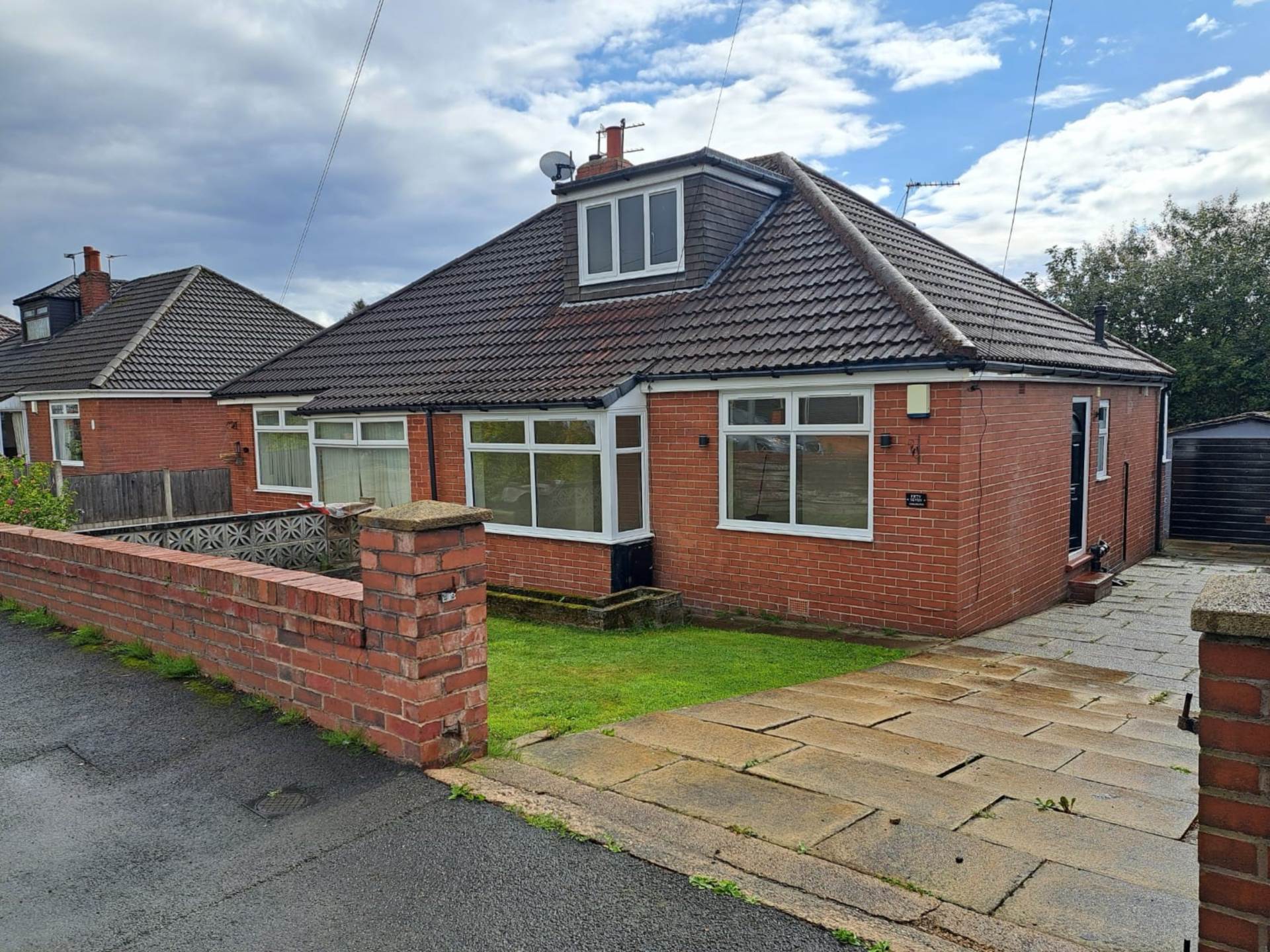 Carlton Way, Royton, Image 1