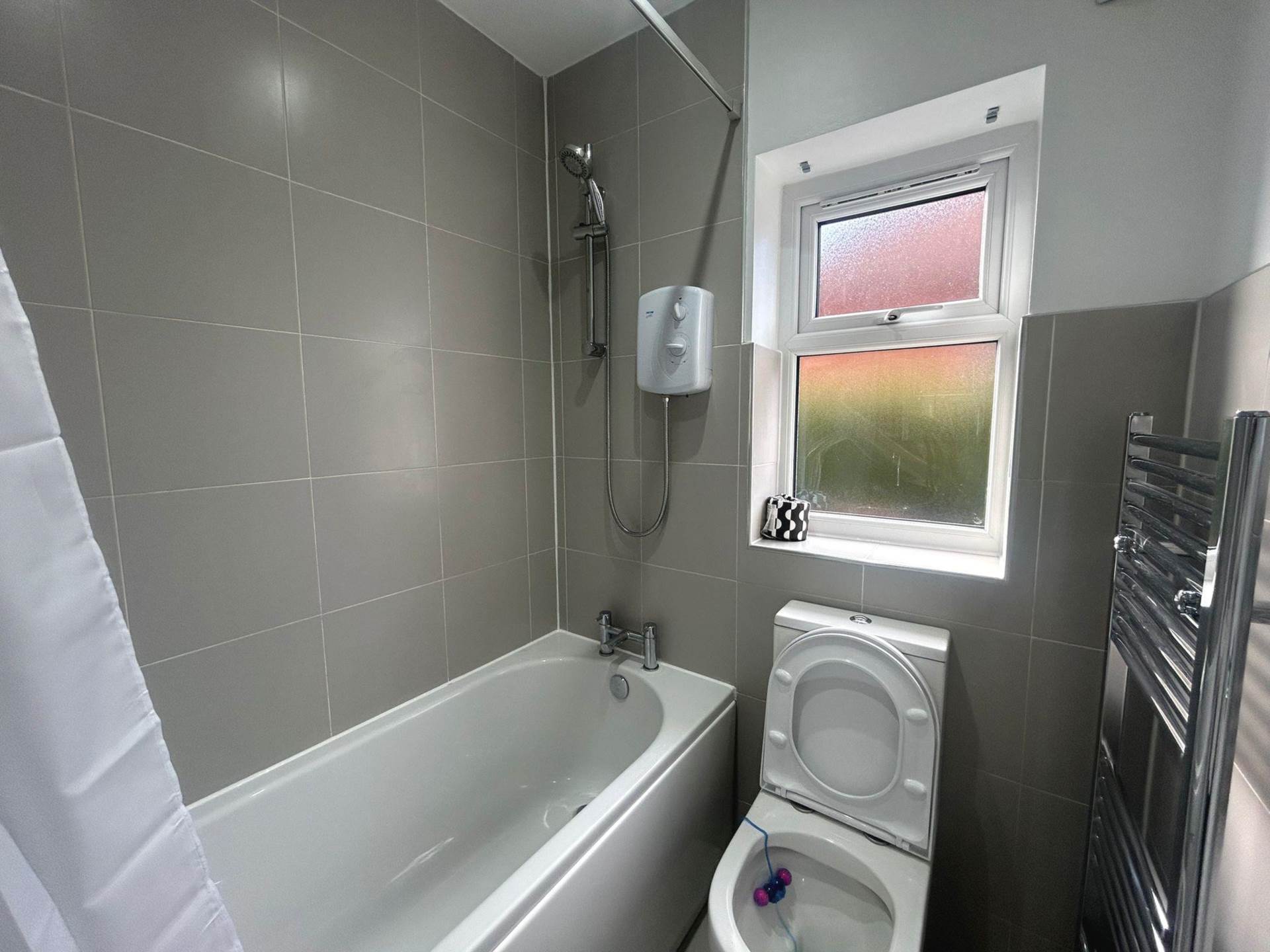 Carlton Way, Royton, Image 6