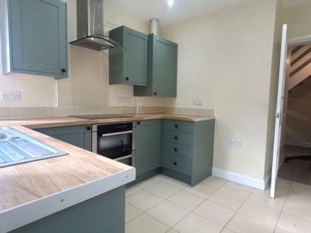 Carlton Way, Royton, Image 3