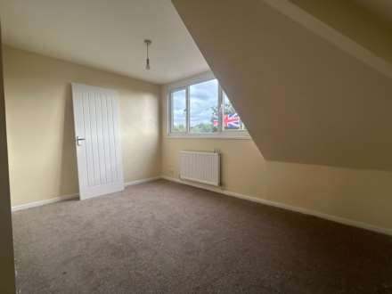 Carlton Way, Royton, Image 8