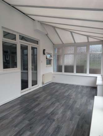 Lowe Green, Royton, Image 4