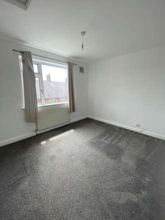Lowe Green, Royton, Image 6