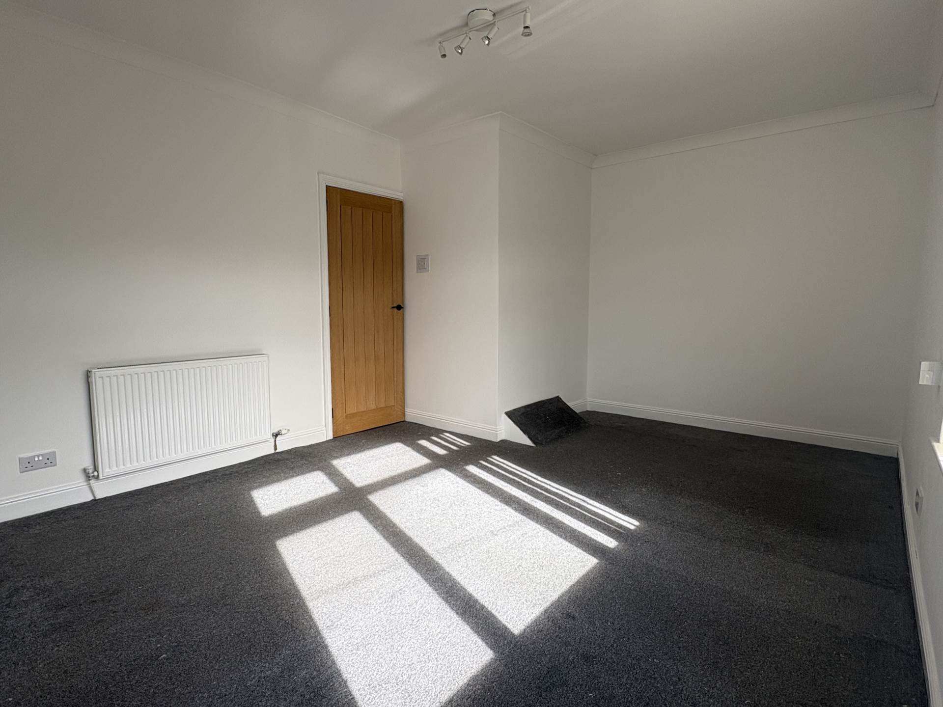 Shaw Road, Royton, Image 7