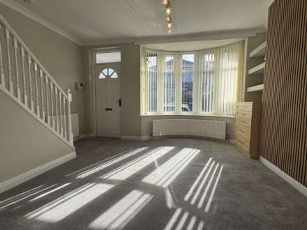 Shaw Road, Royton, Image 2