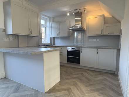 Shaw Road, Royton, Image 3