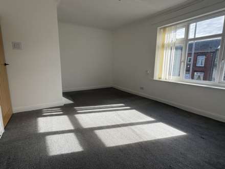 Shaw Road, Royton, Image 6