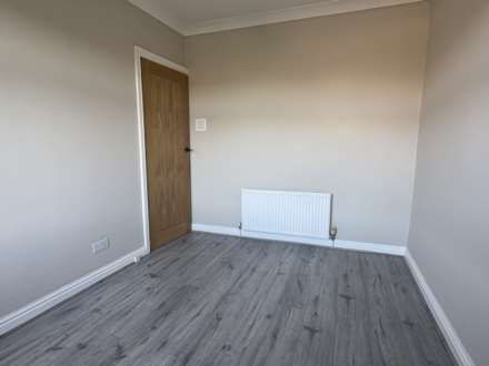 Shaw Road, Royton, Image 9