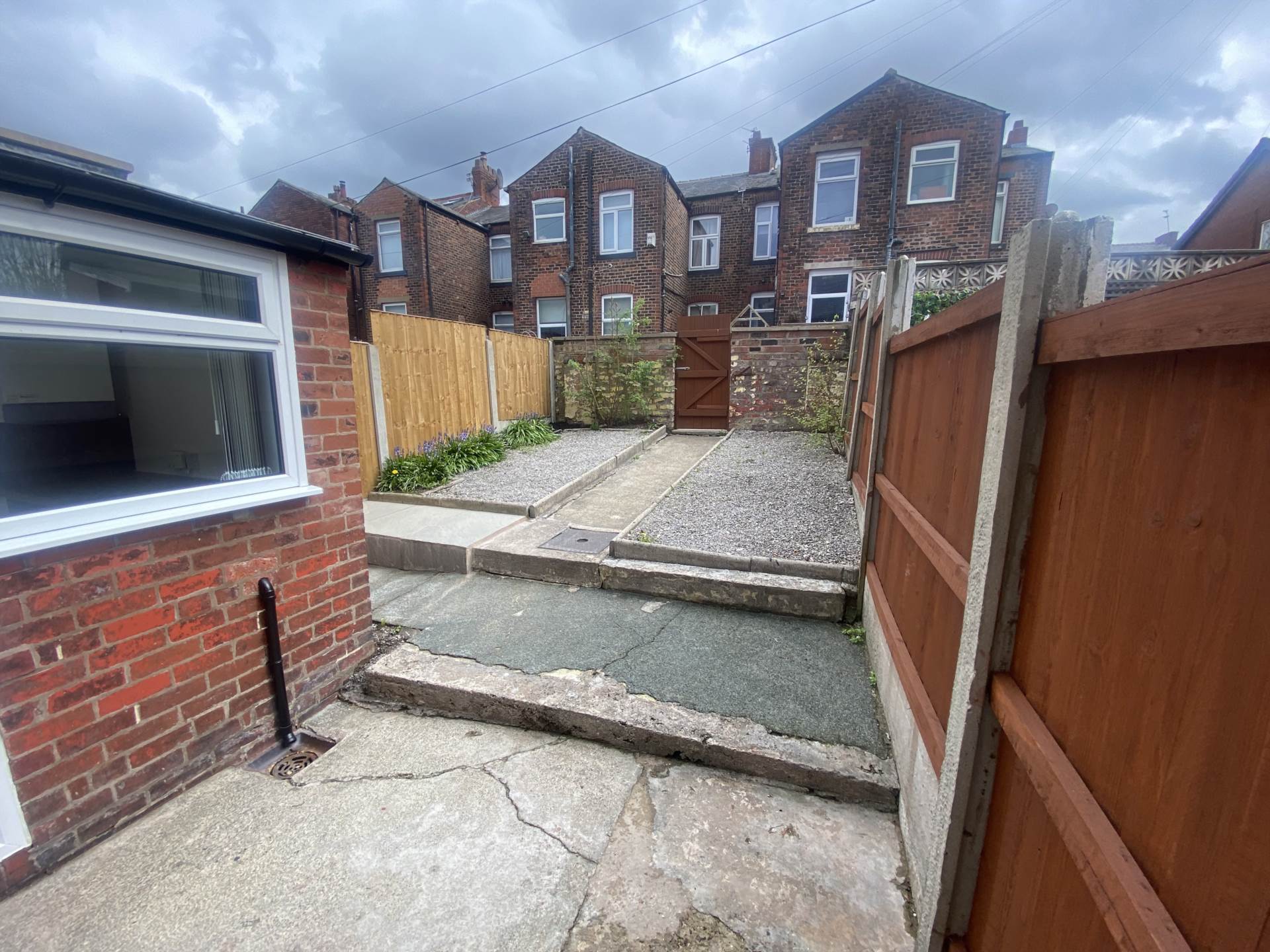 Montgomery Street, Oldham, Image 16