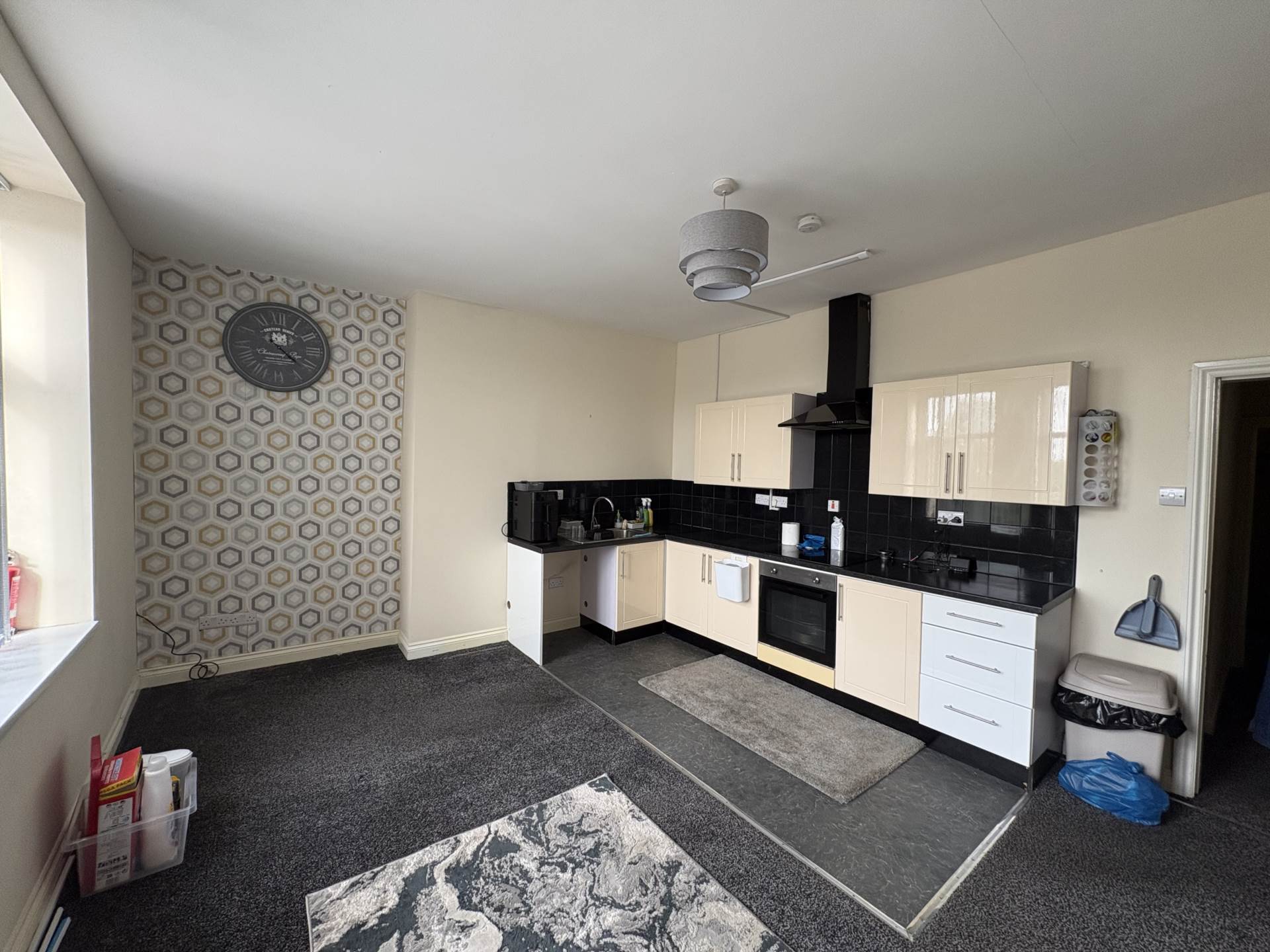 Rochdale Road, Royton, Image 3