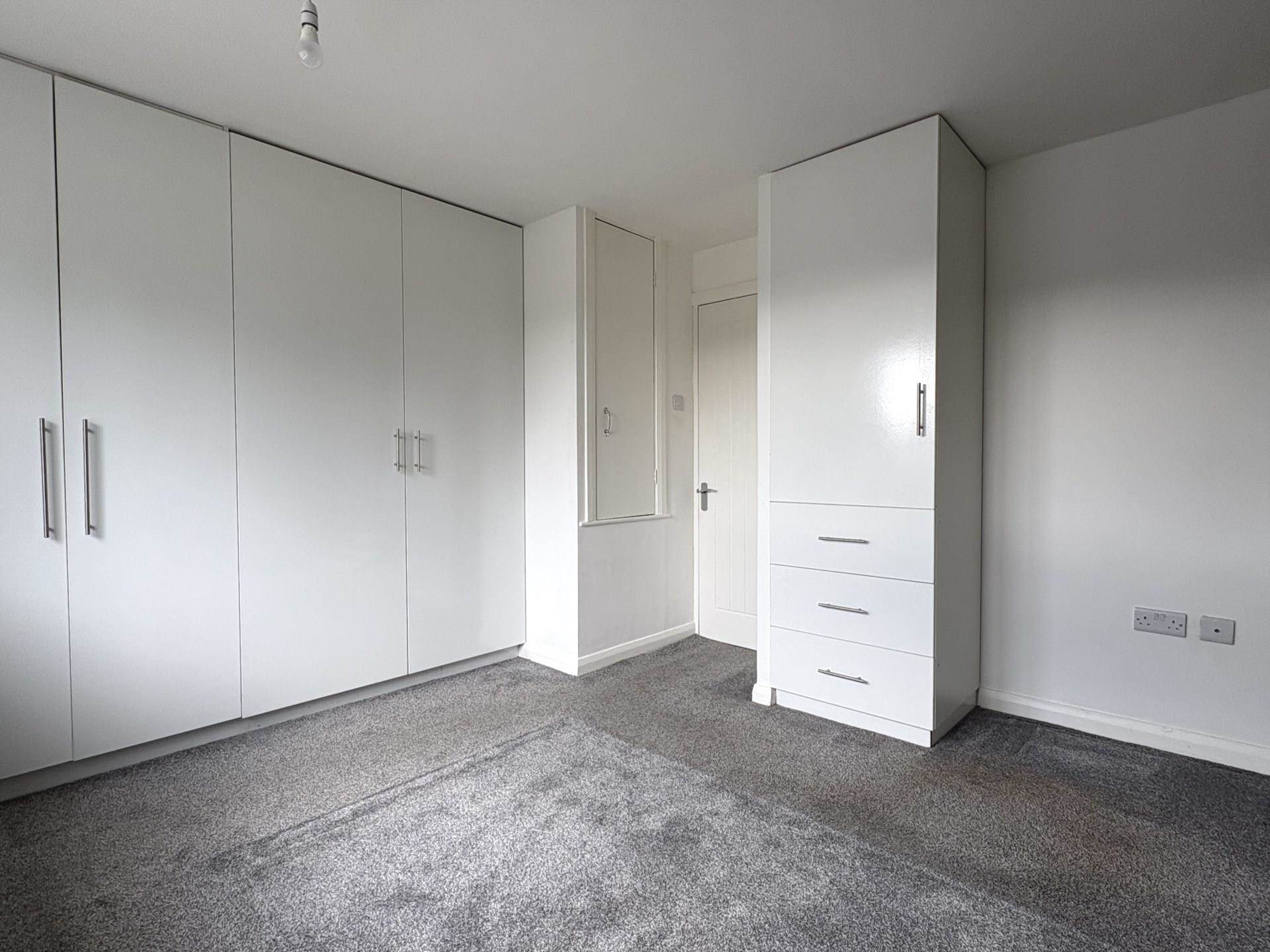 Redwood, Chadderton, Image 10