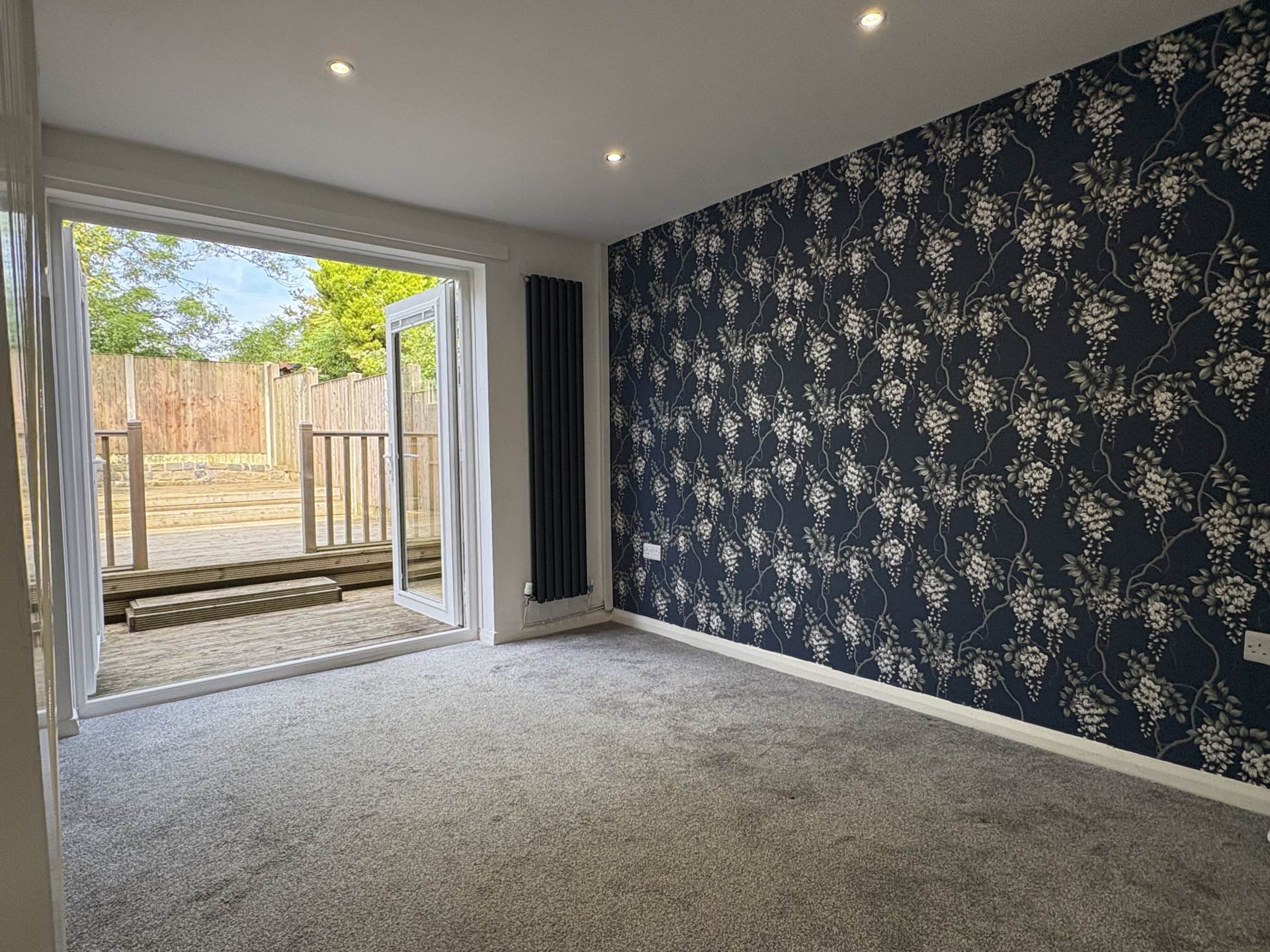 Redwood, Chadderton, Image 5