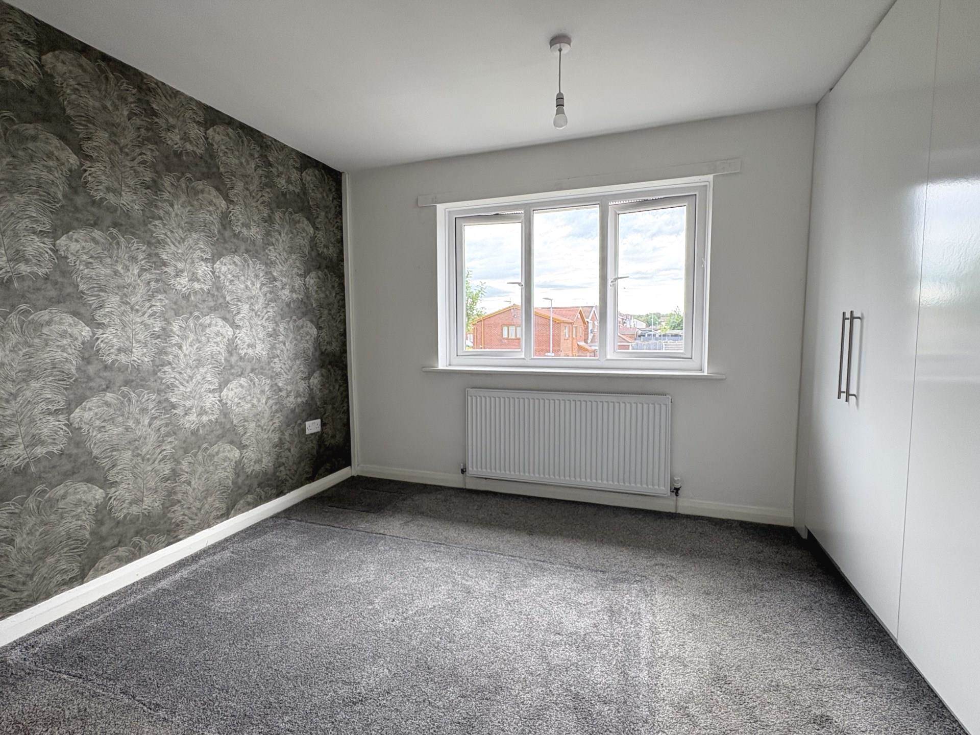 Redwood, Chadderton, Image 9