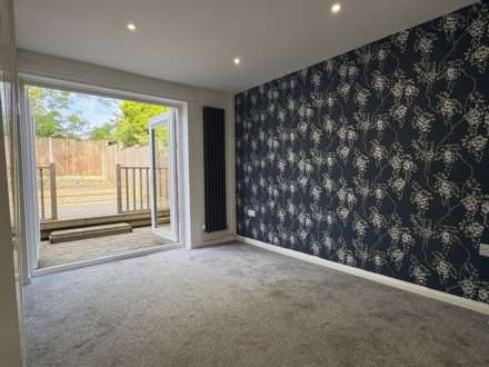 Redwood, Chadderton, Image 5