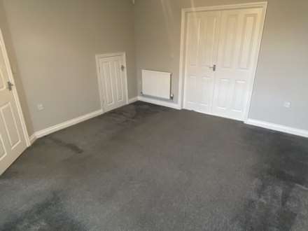 Rosebay Close, Royton, Image 2