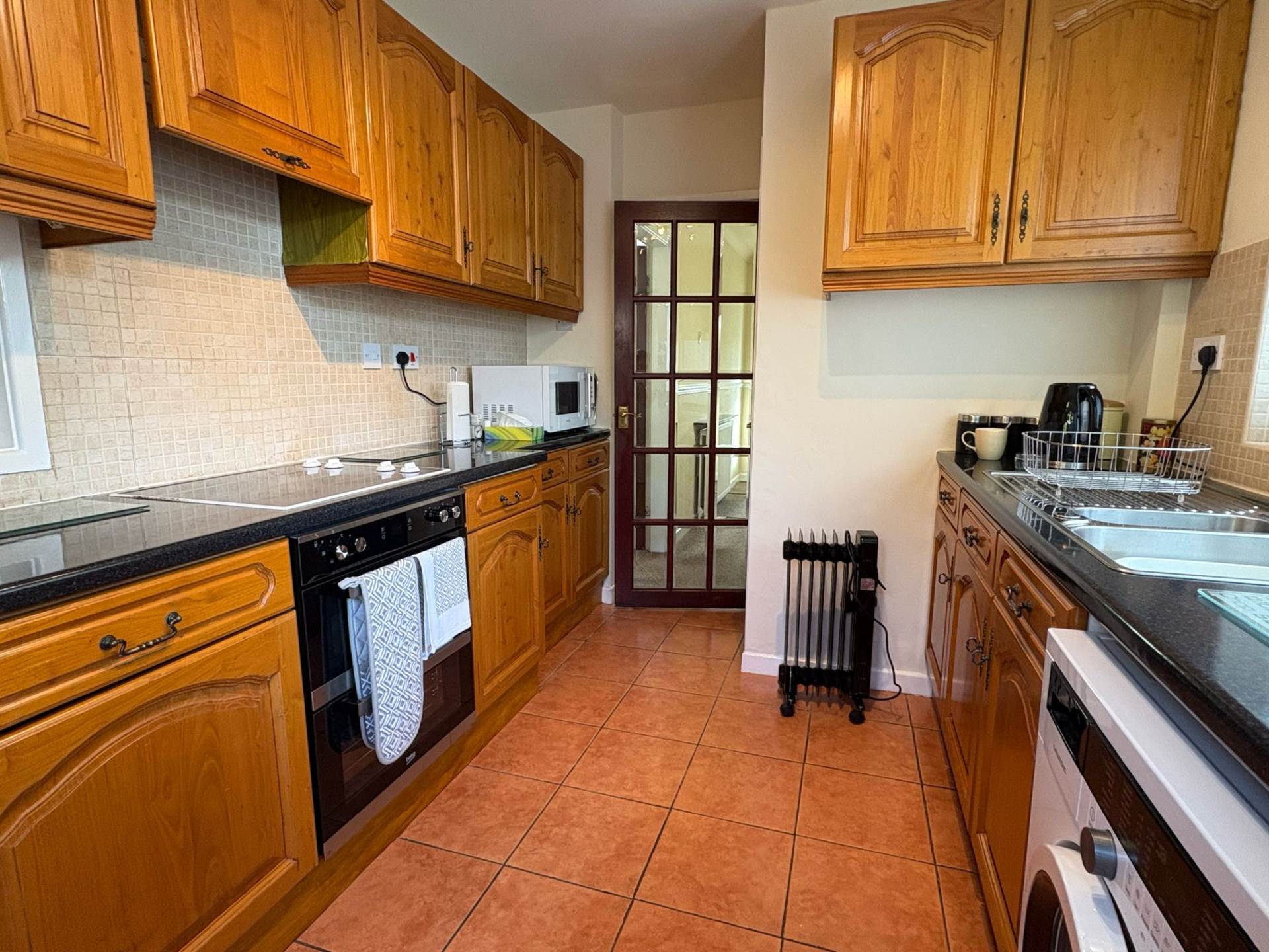 Oozewood Road, Royton, Image 3