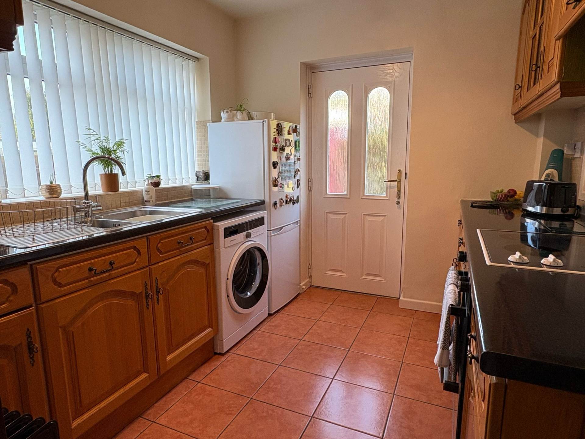 Oozewood Road, Royton, Image 6