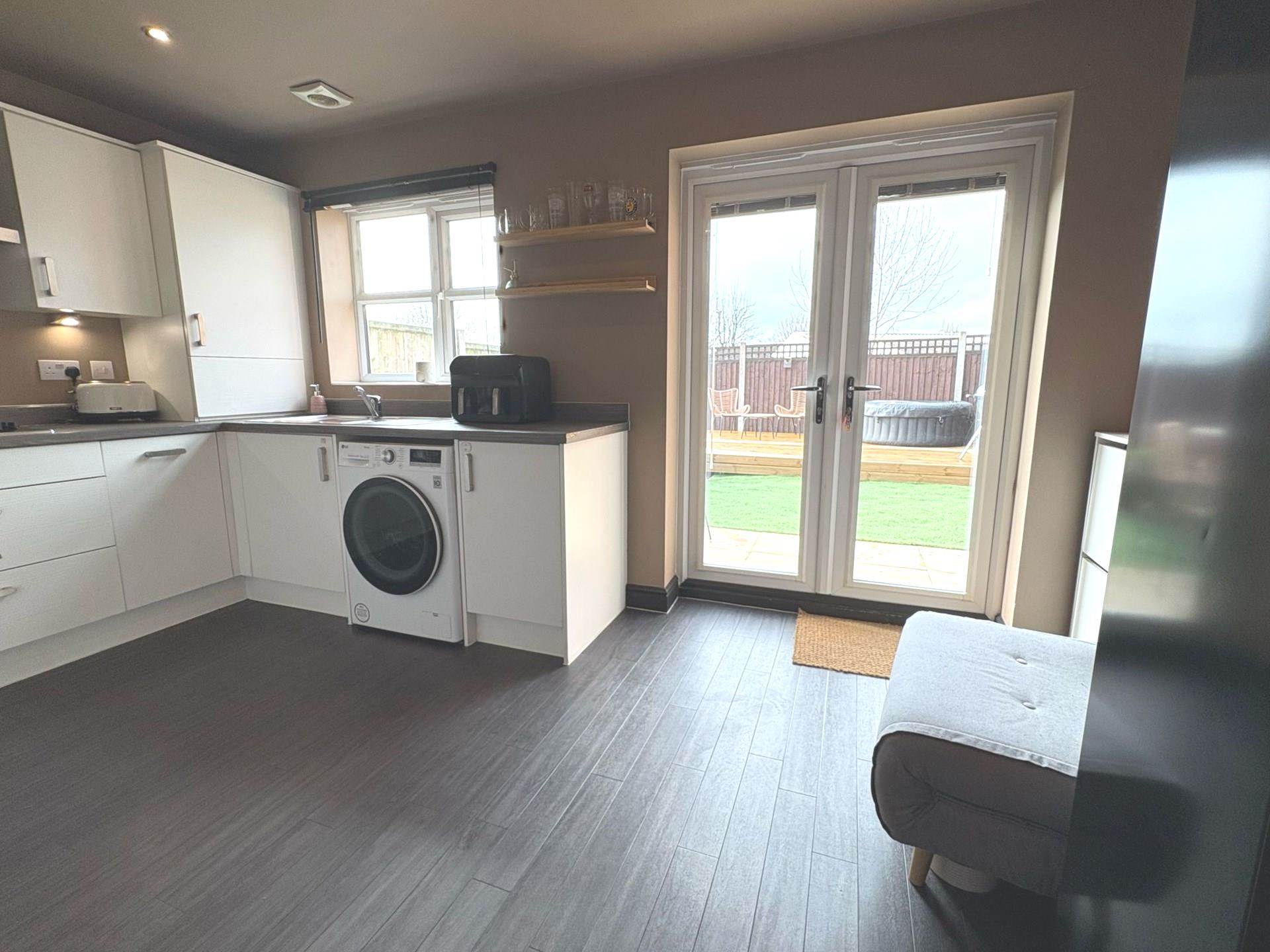 Larchfield Close, Royton, Image 3