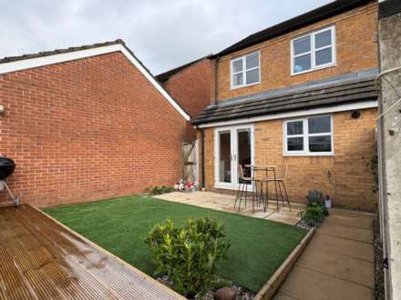 Larchfield Close, Royton, Image 17