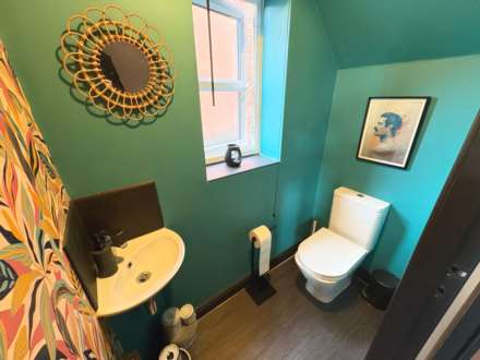 Larchfield Close, Royton, Image 7