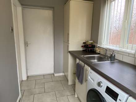 Higham Close, Royton, Image 12