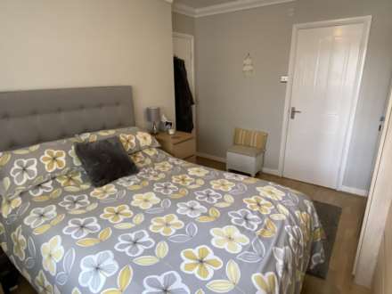 Higham Close, Royton, Image 15