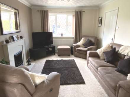 Higham Close, Royton, Image 5