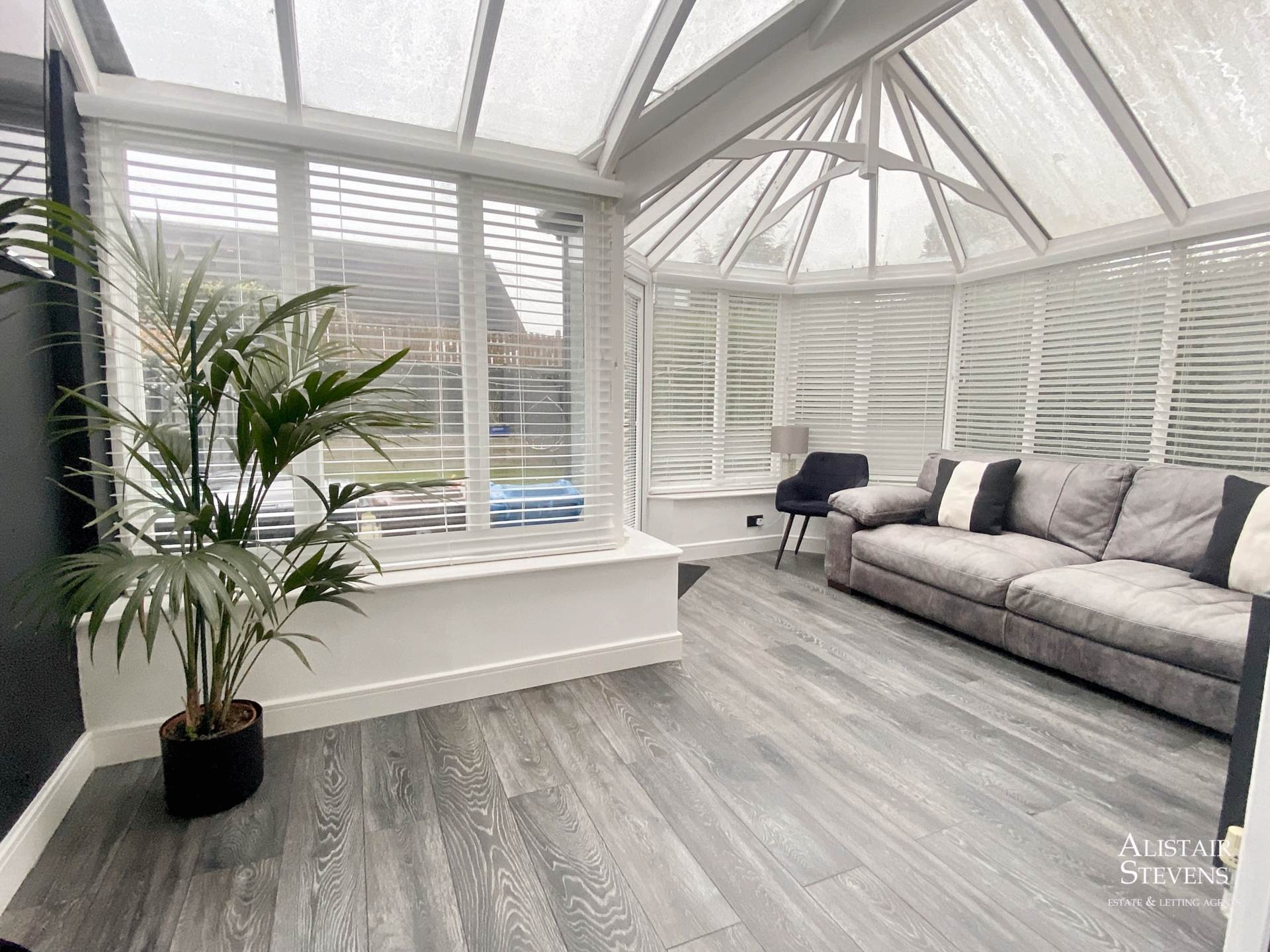 Springfield Lane, Oldham, Image 6