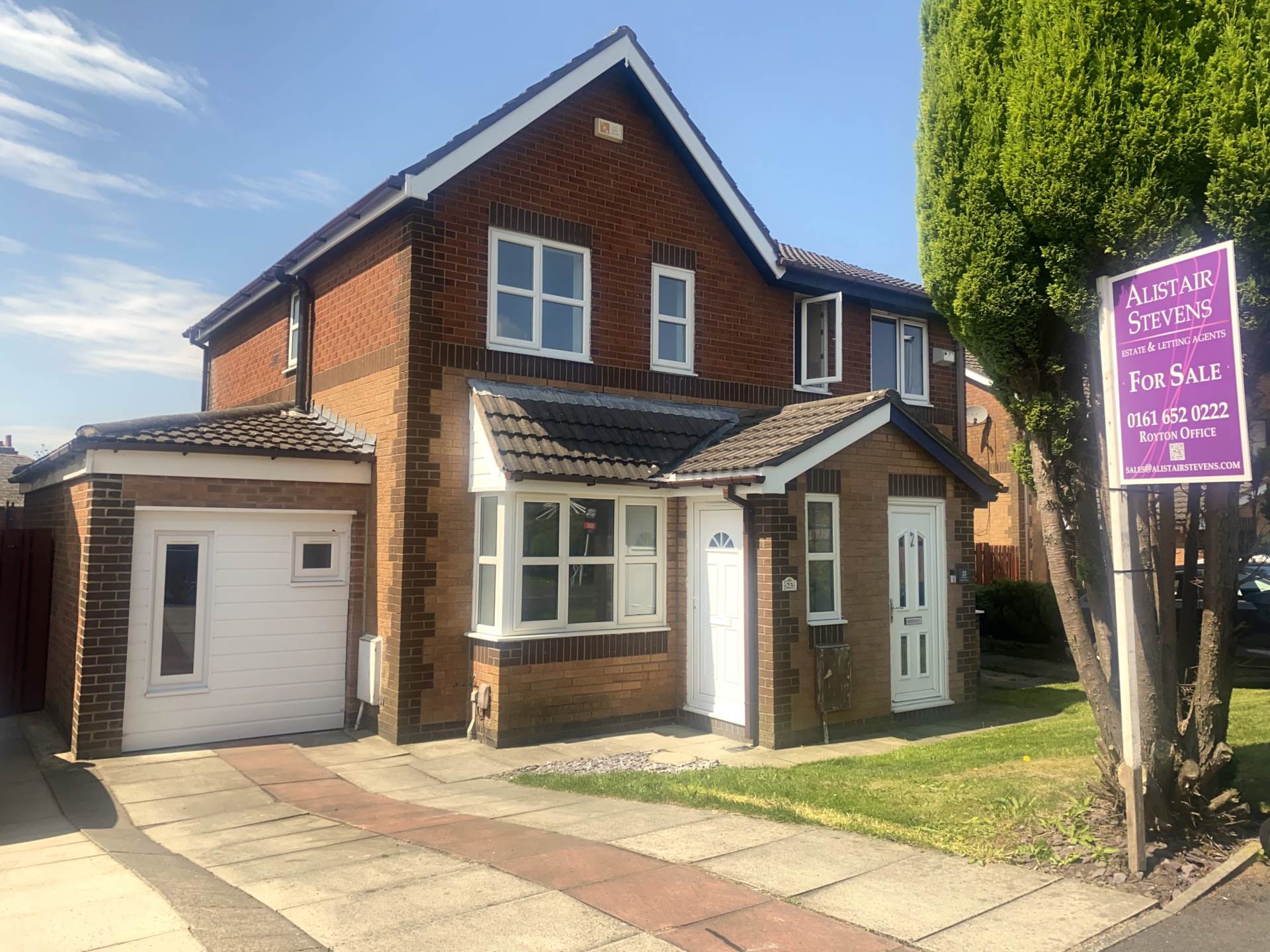 Putney Close, Oldham, Image 1