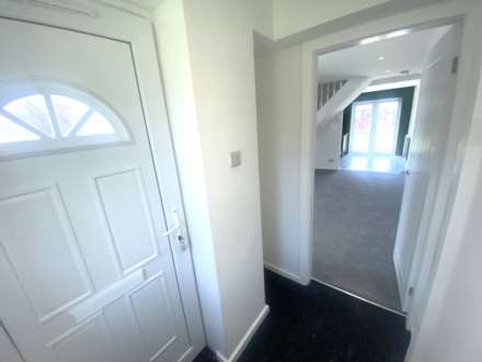Putney Close, Oldham, Image 2