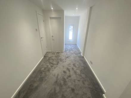 Putney Close, Oldham, Image 6