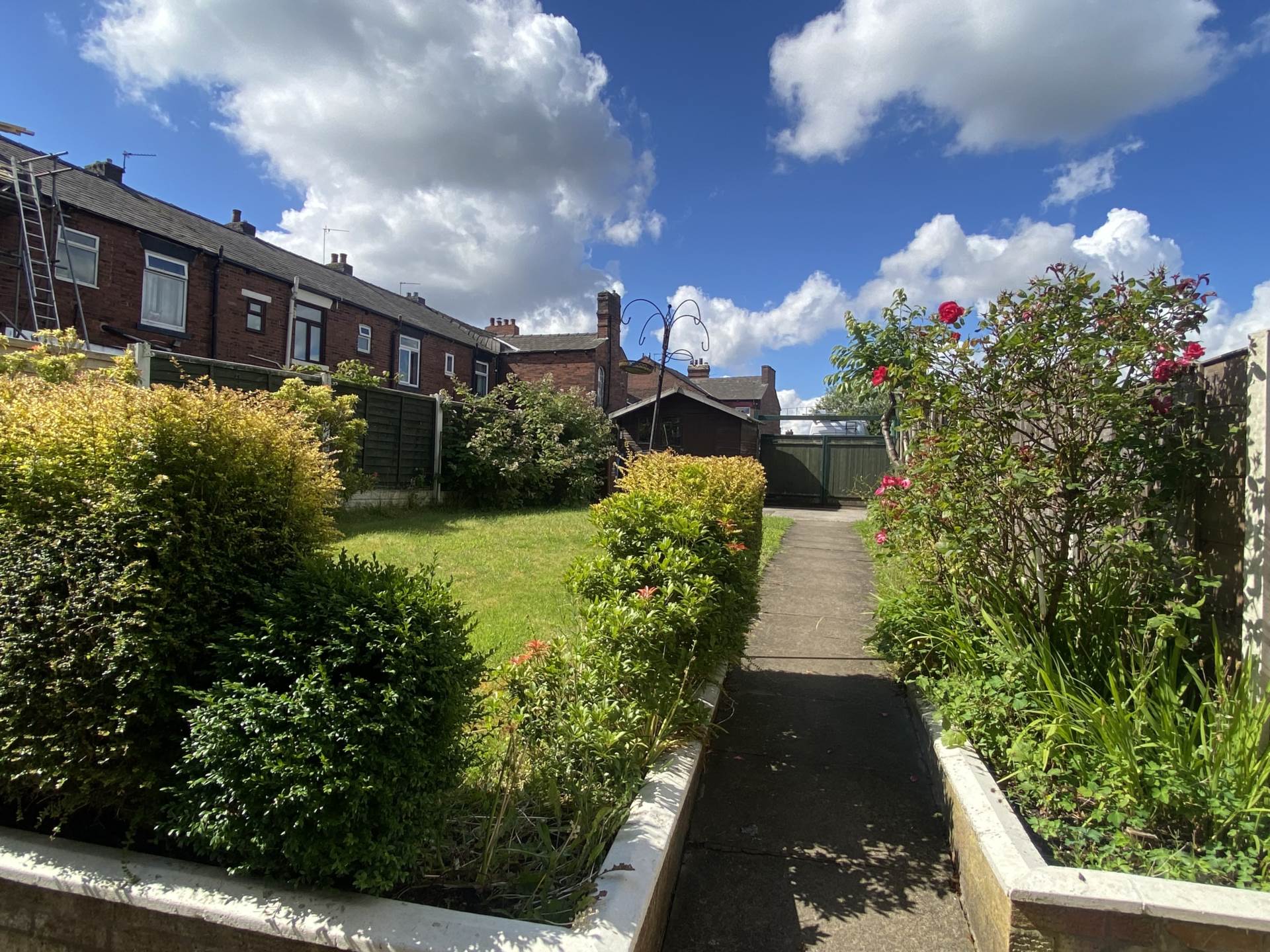 Percival Walk, Oldham, Image 16