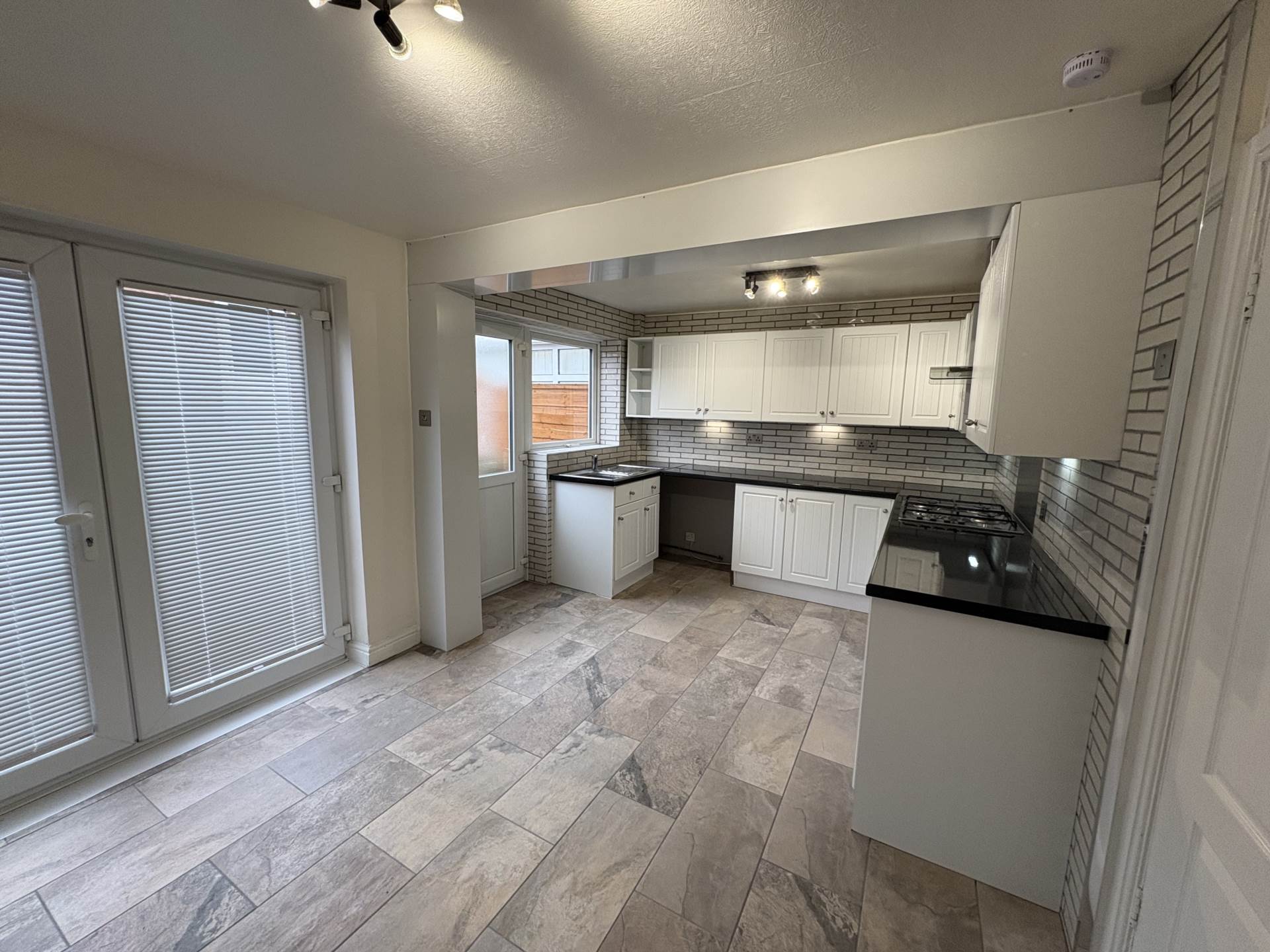 Bransdale Avenue, Royton, Image 5