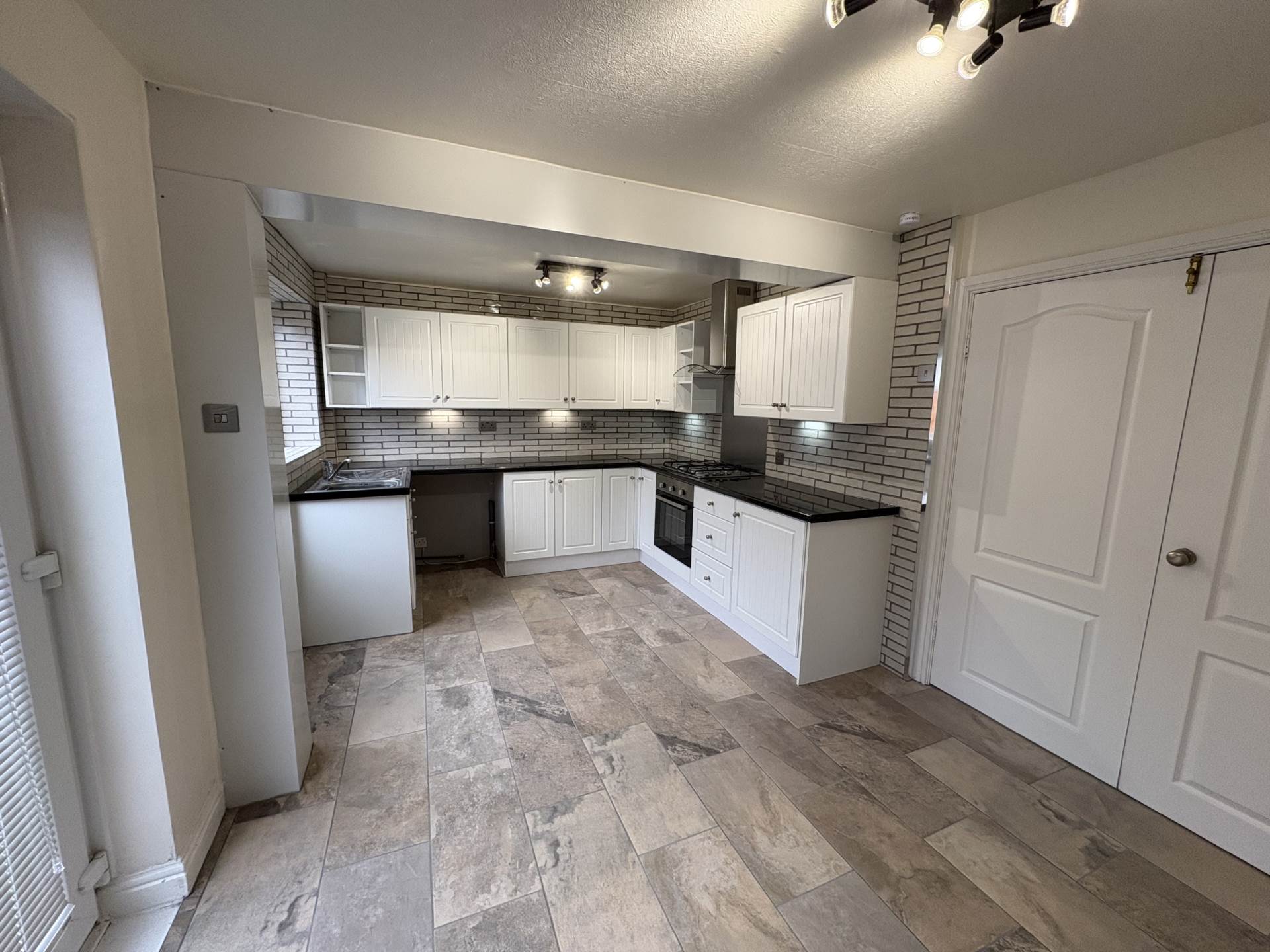 Bransdale Avenue, Royton, Image 7