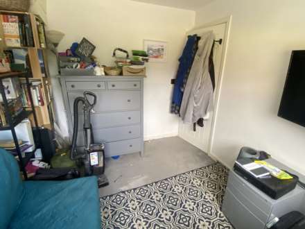 Camberwell Way, Royton, Image 10