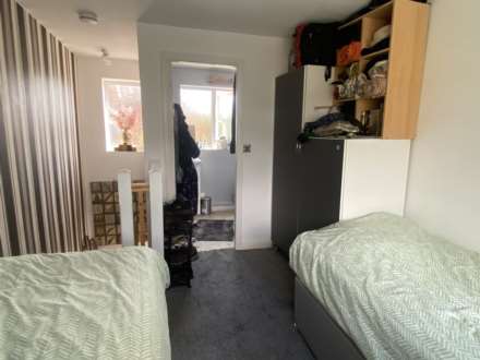 Camberwell Way, Royton, Image 17