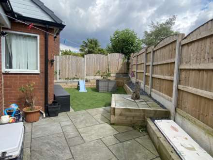 Camberwell Way, Royton, Image 3